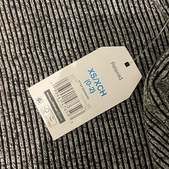 black and white striped long sleeve shirt - Picture 5 of 5